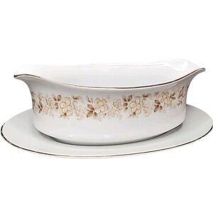 Nitto JAPAN Oakbrook #4904 Floral Gravy Boat Attached Underplate Gold Trim